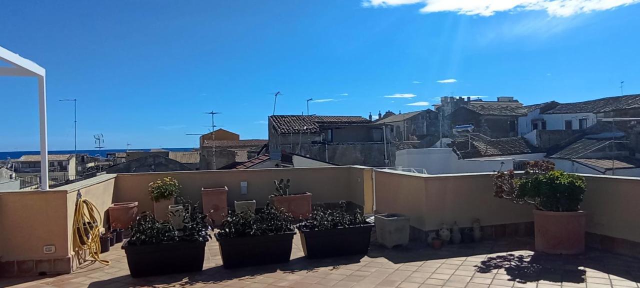 Апартаменты La Terrazza Di Dione Сиракузы Экстерьер фото
